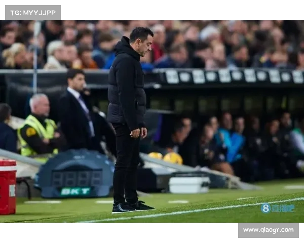 德科担任巴萨体育总监以来与19名球员完成续约引发广泛关注 德科担任巴萨体育总监以来与19名球员完成续约引发广泛关注